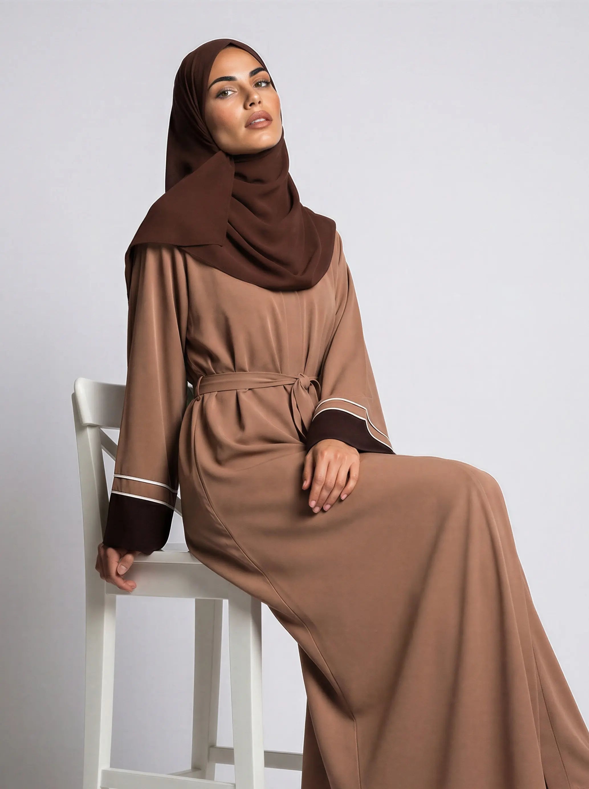 Loose Fit Abaya with Elegant Detail JILBAYA