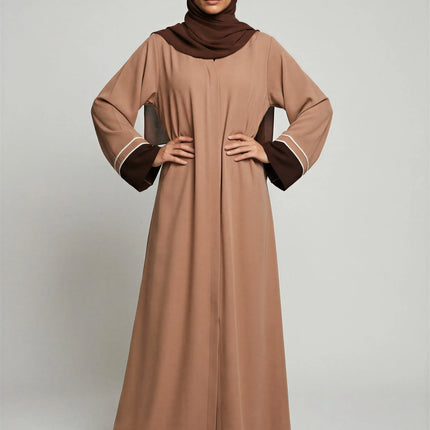 Loose Fit Abaya with Elegant Detail JILBAYA